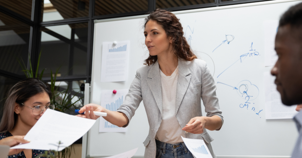 7 things people with natural confidence never need to announce