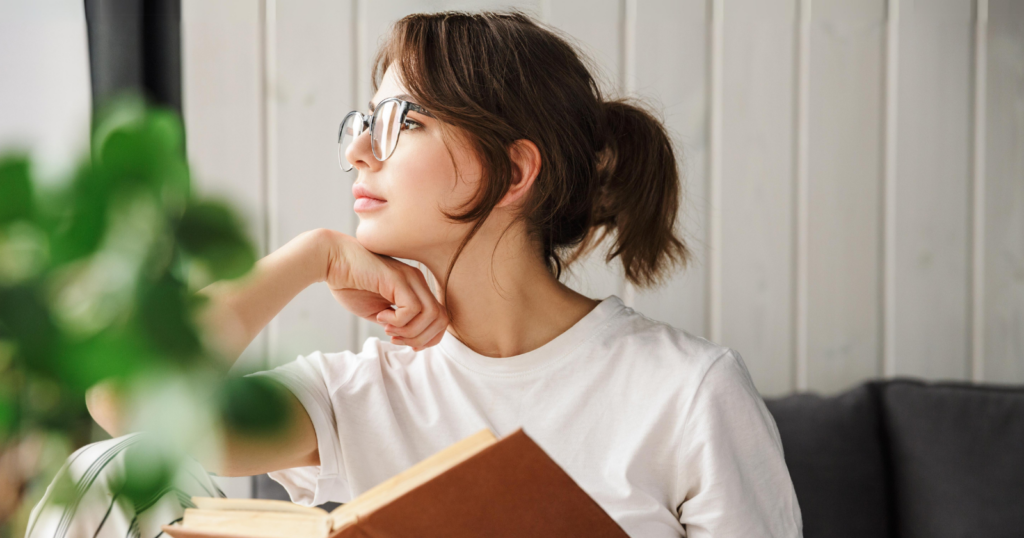 People who are genuinely at peace with themselves usually display these 8 quiet behaviors