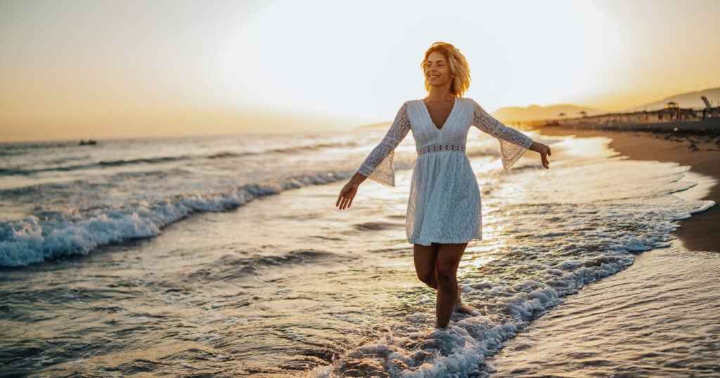 9 habits of people who look and feel younger than their age, without ever discussing it