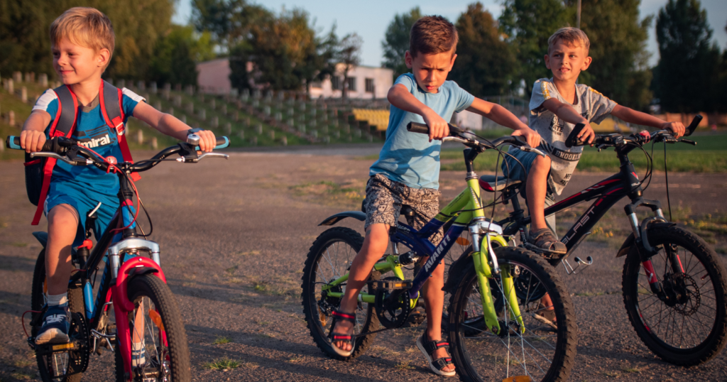 8 small joys of growing up in a slower time