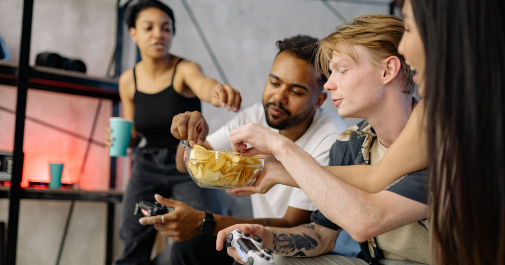 9 things people who grew up in a big family do without even thinking