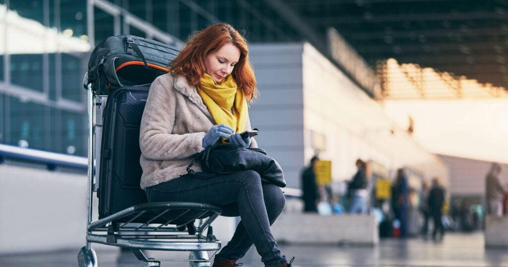 8 habits of people who never seem bothered by long waits or delays