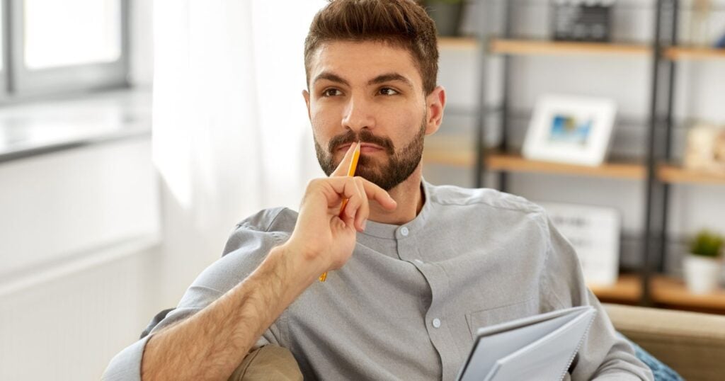 7 questions people with strong gut instincts ask before making any big decision
