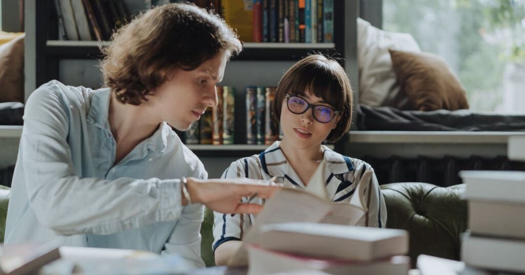 9 things lifelong readers pick up on that other people miss entirely